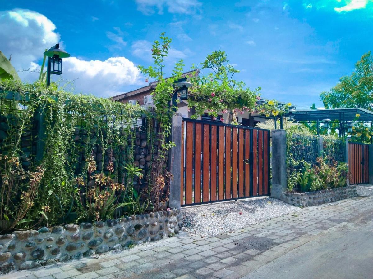 Inn House Homestay Dadapan Dış mekan fotoğraf