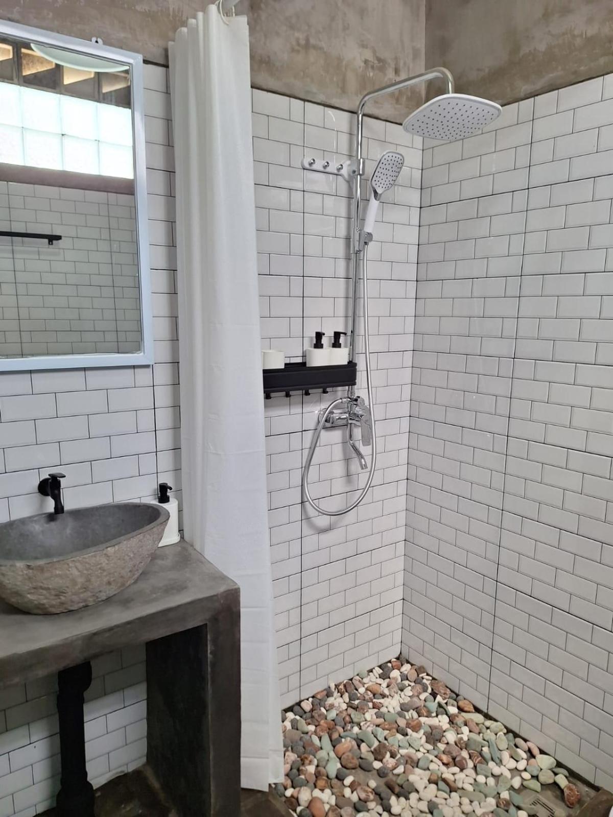 Inn House Homestay Dadapan Dış mekan fotoğraf